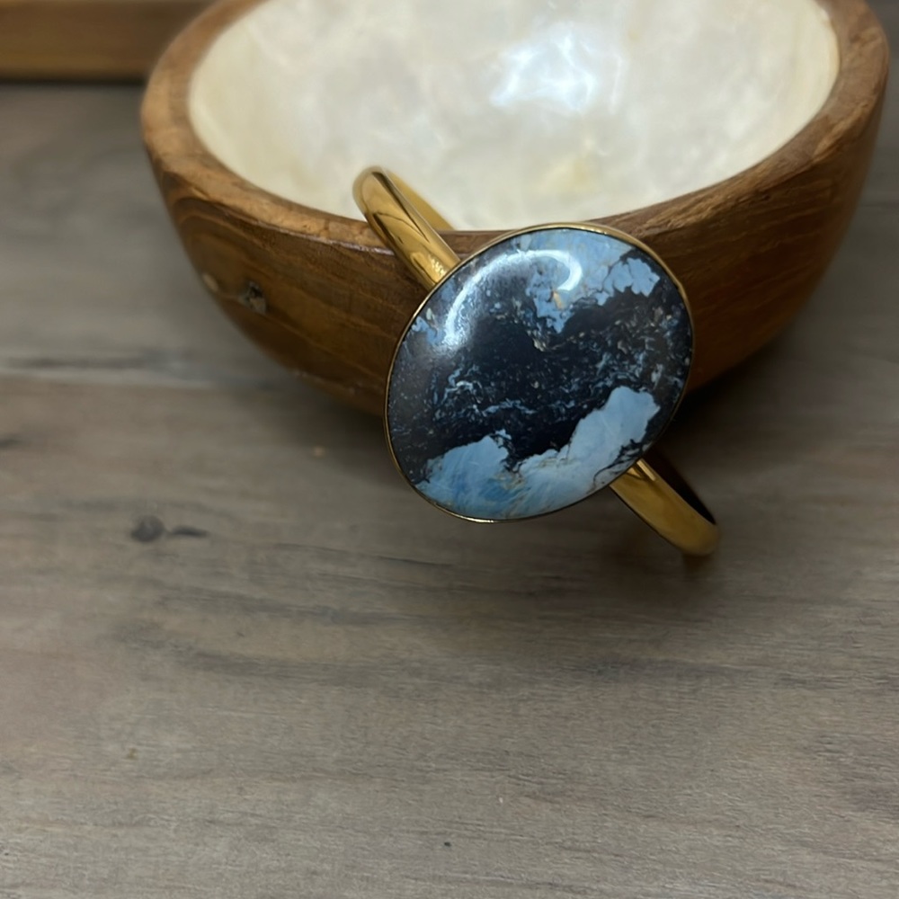 Gold-toned Claw Bracelet